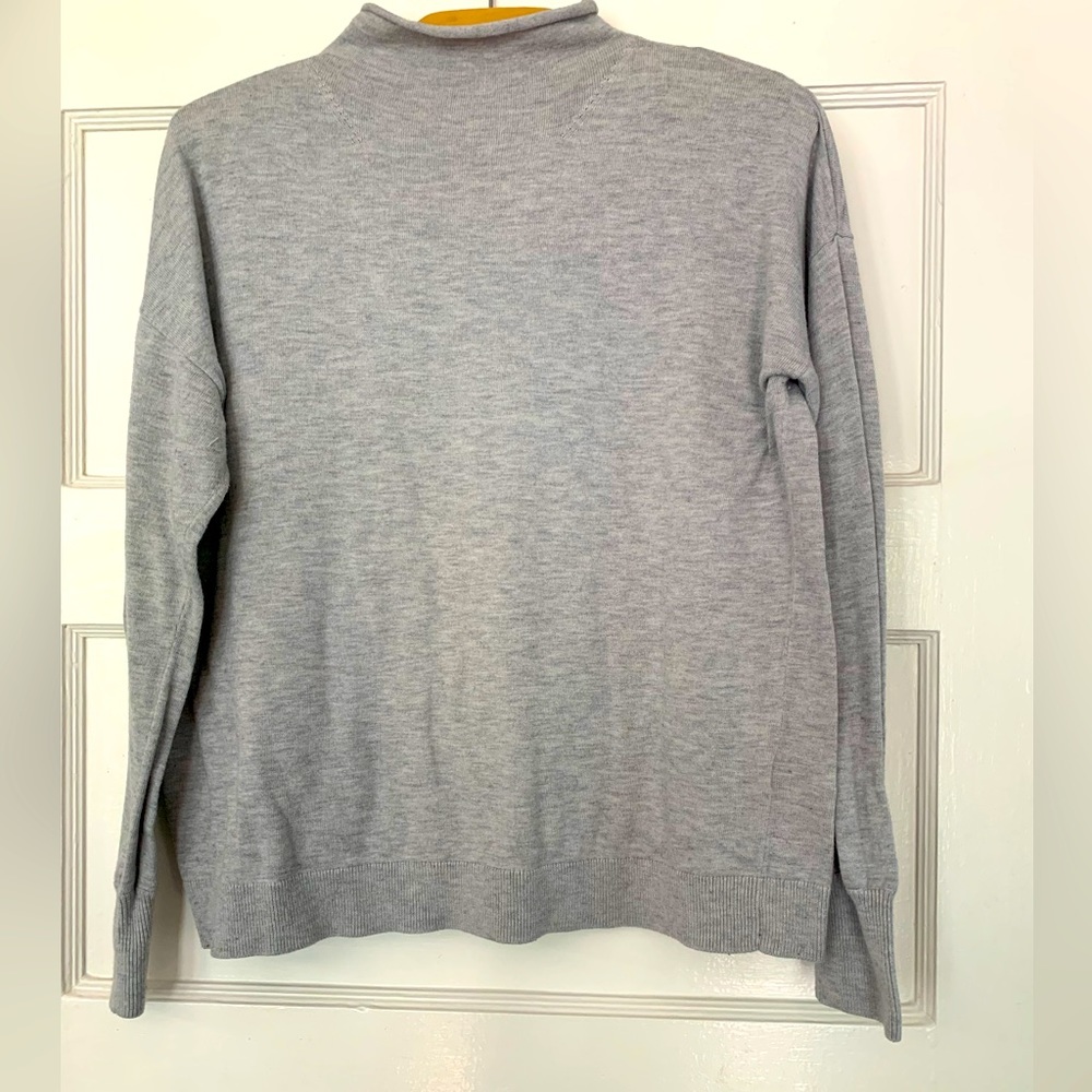 Treasure & Bond grey long sleeved sweater, Size M